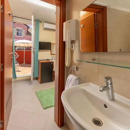 Bed And Breakfast Ciao Bella Veli Losinj Exterior photo